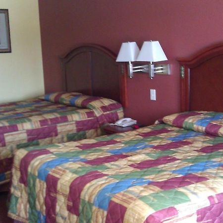 Scottish Inns Suites East Sam Houston Pkwy North チャネルヴュー 部屋 写真