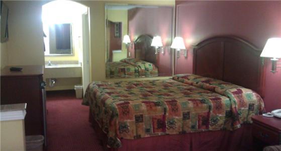 Scottish Inns Suites East Sam Houston Pkwy North チャネルヴュー 部屋 写真